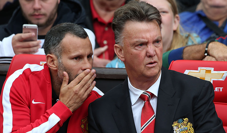 LVG and Giggs Consult During Swansea